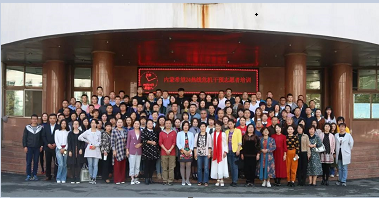 危機(jī)干預(yù)，我們?cè)谛袆?dòng)