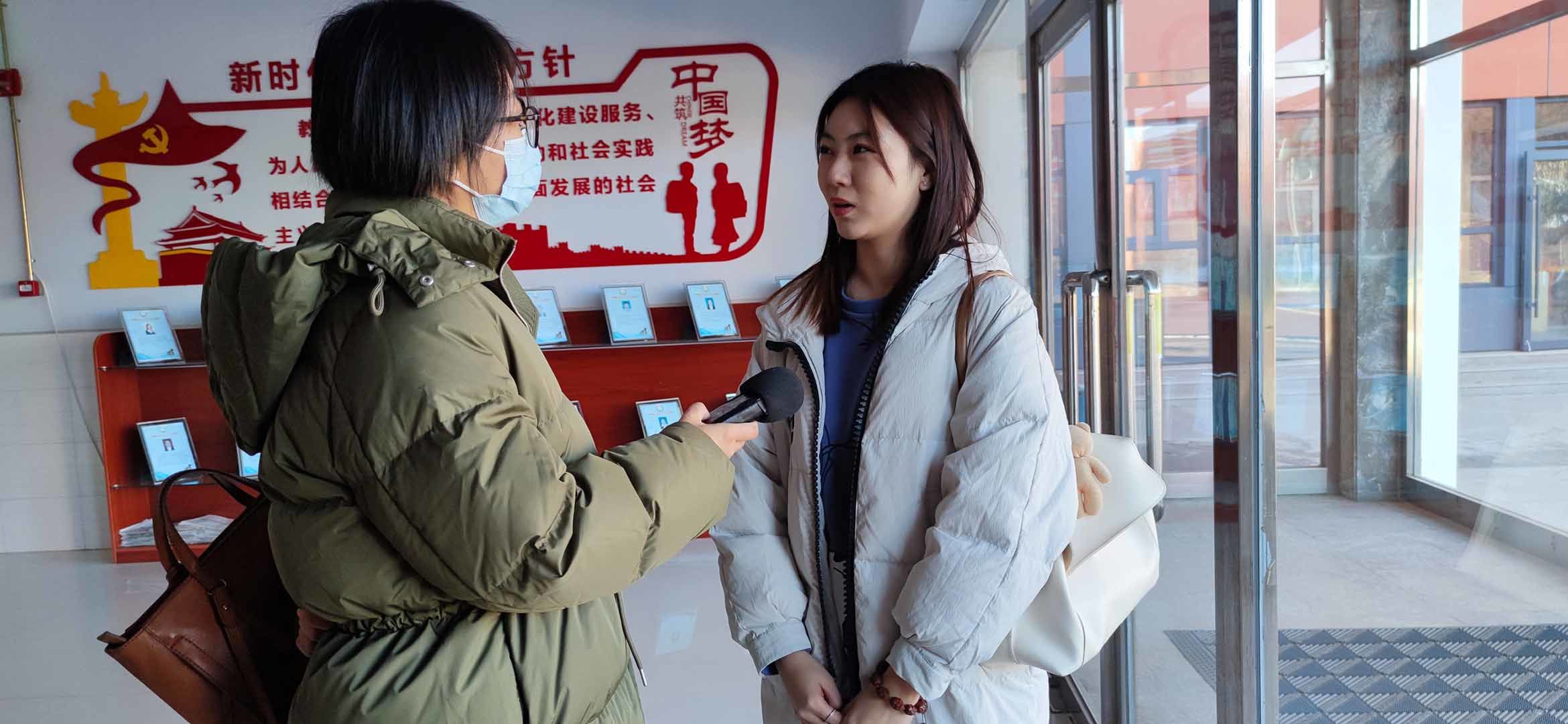 內蒙古廣播電視臺對武川團委青少年心理服務項目進行采訪